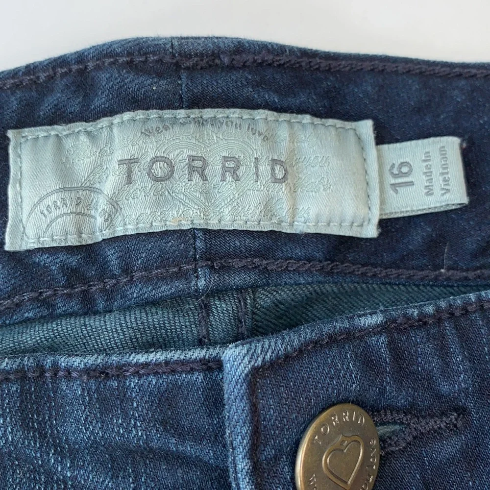 torrid excellent used